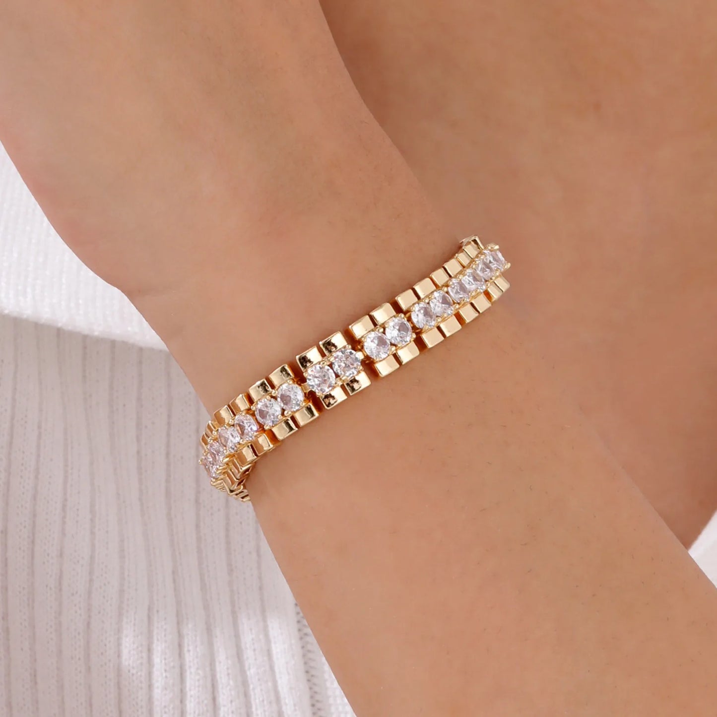 Gold Plated Chain & Link Bracelet W1