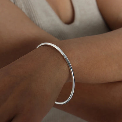 Gold Plated Round Bangle (Single piece) W6